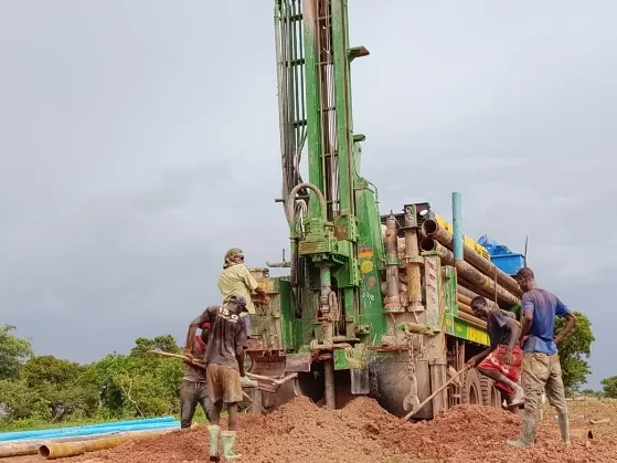 Foreuse d’Arkyda en action sur un chantier de forage
